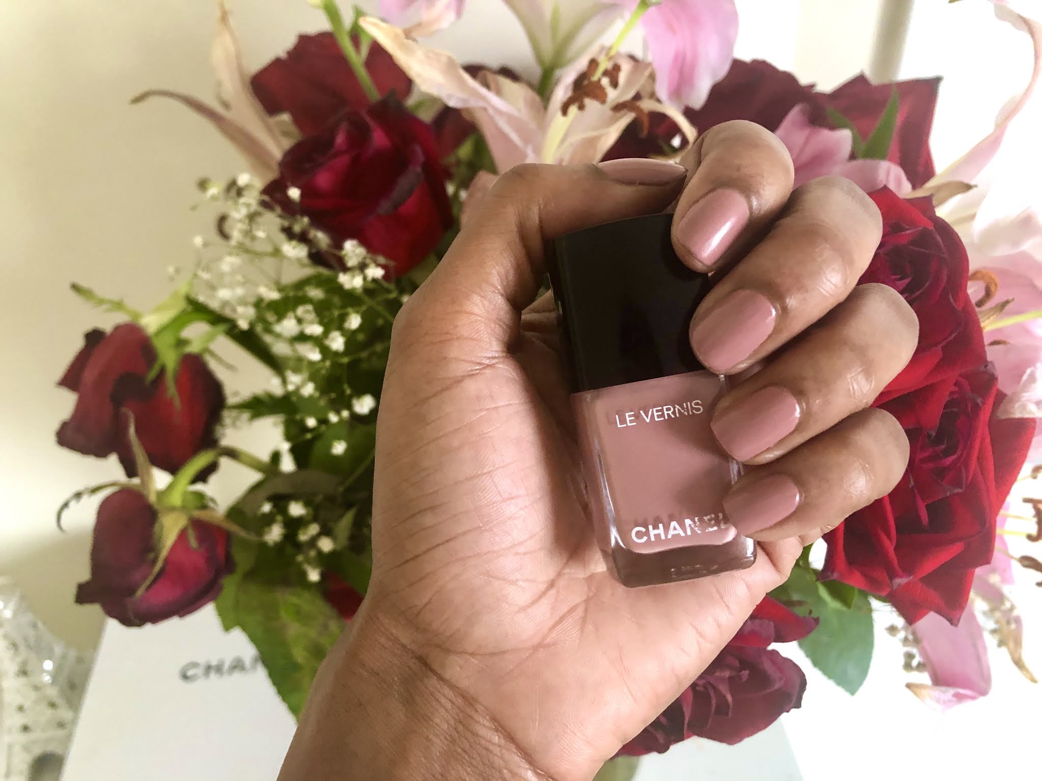Beautiful Neutral Nails Spring: Chanel Le Vernis Daydream | BELLA NOIR BEAUTY